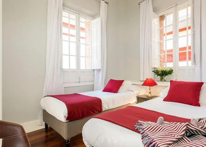 Imperial Luxury & Modern Apartment