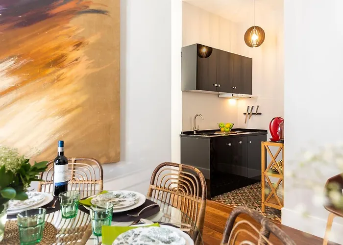 Imperial Luxury & Modern Apartment